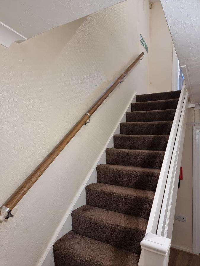 Crane Home In Dagenham With Free Wi Fi Exterior foto